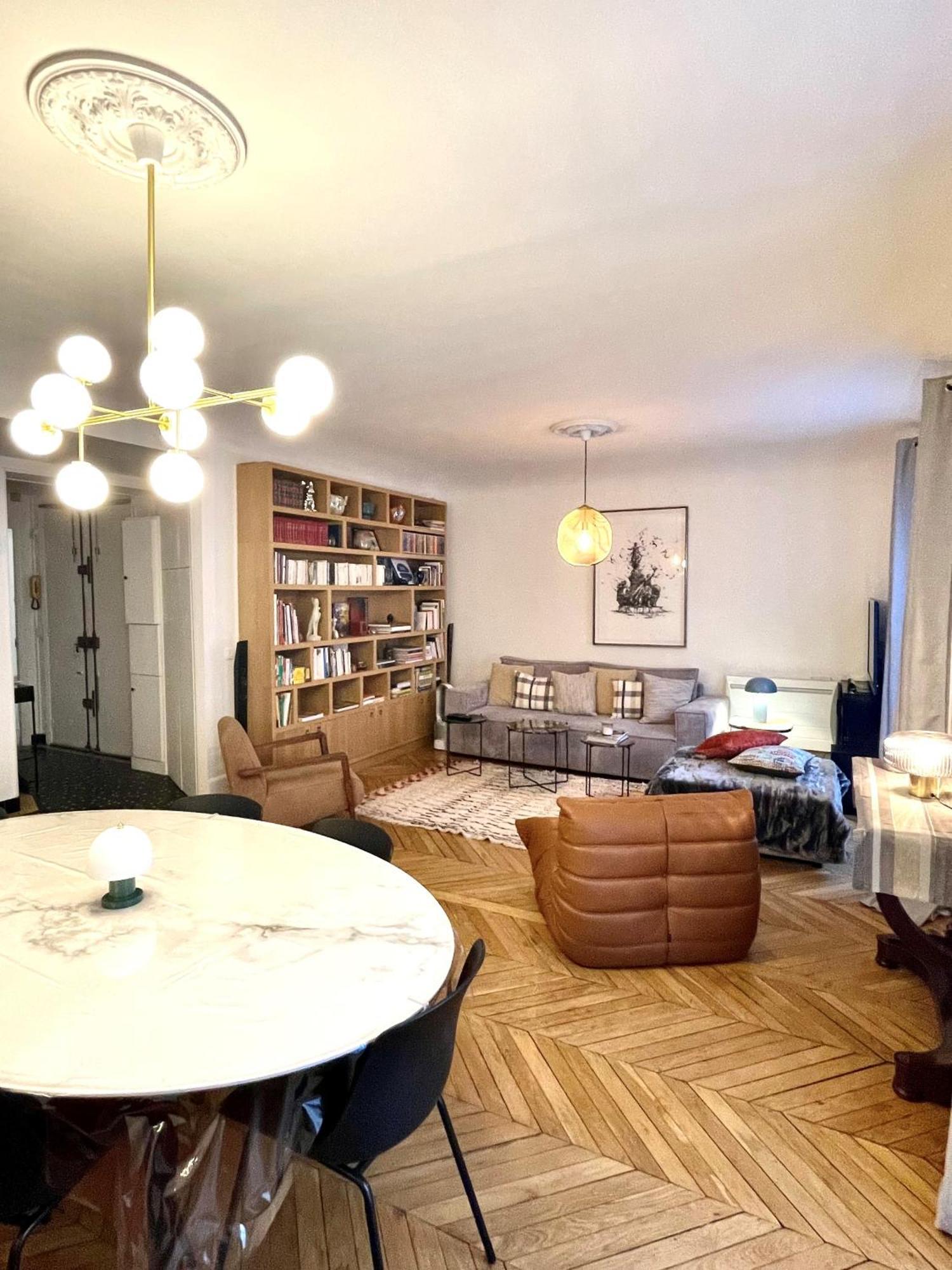 Appartamento Spatious Charming Parisian Flat Parigi